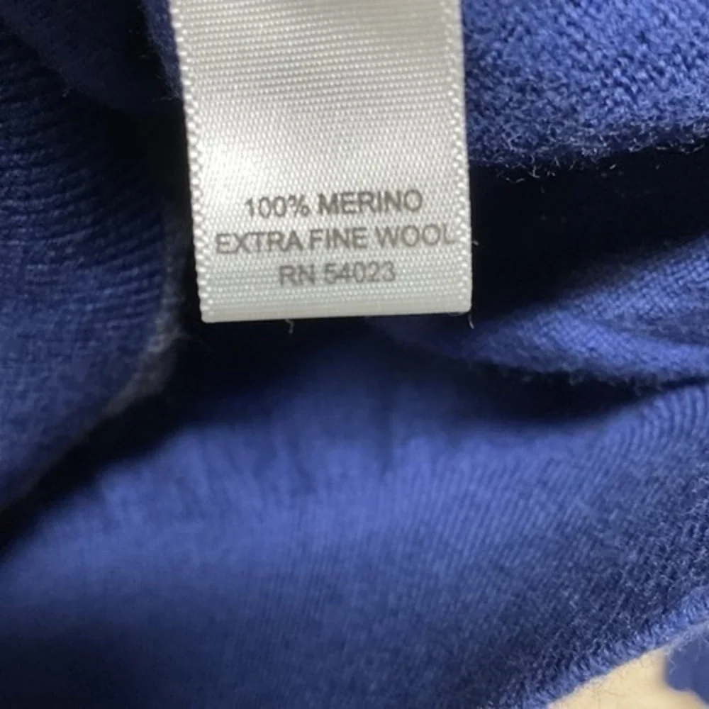 Banana Republic Blue Argyle V-Neck Sweater Men L China 100% Merino Wool Hand Was